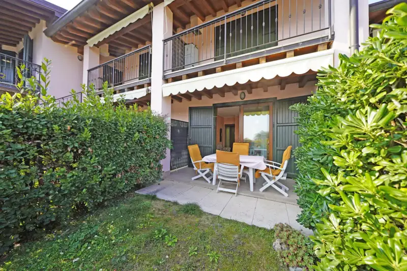 Helle Zweizimmerwohnung in ruhiger Lage mit Schwimmbad in Polpenazze del Garda, Polpenazze del Garda