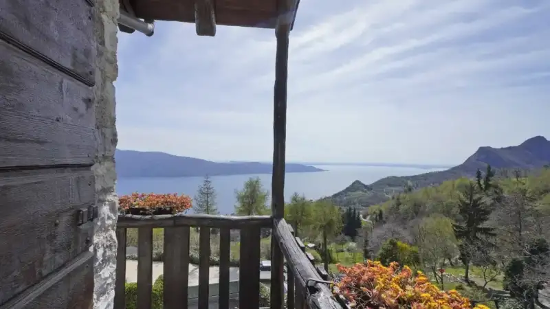 Authentisches Landhaus mit dominierendem Seeblick in Formaga di Gargnano, Gargnano