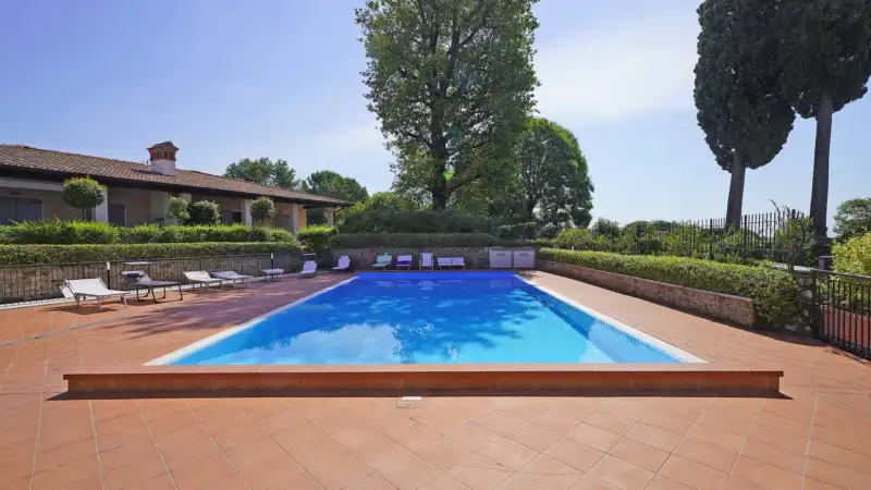 Dreizimmerwohnung mit Seeblick in einer Wohnanlage mit Pool in Polpenazze del Garda, Polpenazze del Garda