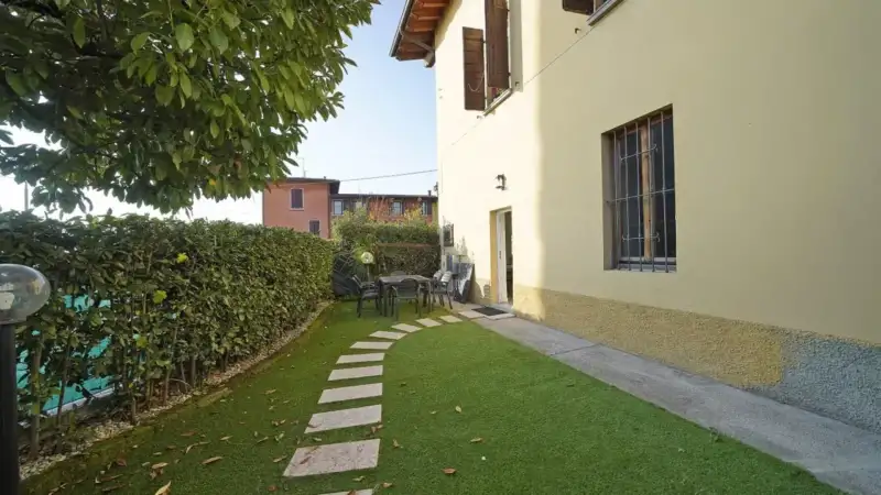 Renovierte Dreizimmerwohnung in Moniga del Garda zu verkaufen, Moniga del Garda