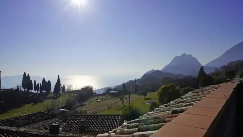 Haus mit Seeblick in Gargnano, Panoramaterrasse und großes Potenzial, Gargnano