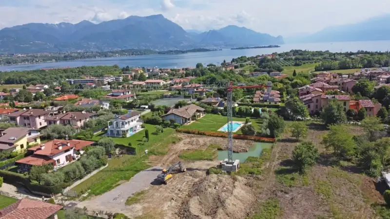 Neue Villen zu verkaufen in Manerba, Manerba del Garda