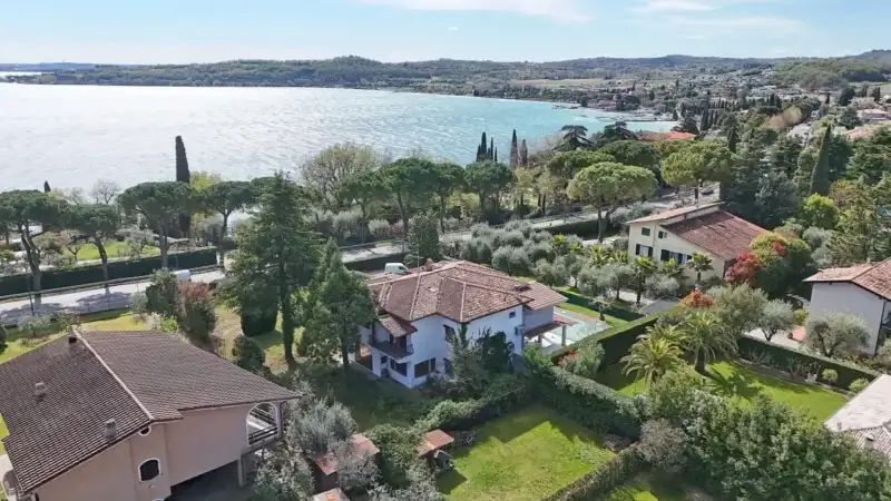 Penthouse mit Seeblick in Padenghe sul Garda zu verkaufen, Padenghe sul Garda