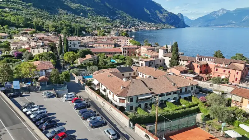 Drei Zimmer mit Privatgarten, Pool und Sauna in Bogliaco, Gargnano