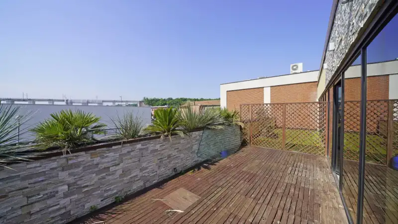 Büro mit Terrasse und Parkplatz in der Viale Marconi in Desenzano zu verkaufen, Desenzano del Garda