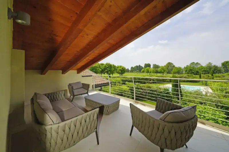 Elegante Appartamento Trilocale in Prestigioso Residence a Sirmione, Sirmione