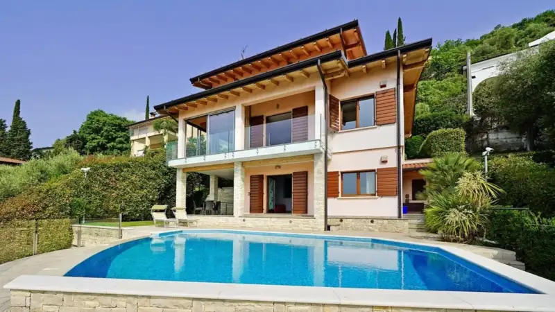 Villa mit Pool und Seeblick in Toscolano Maderno, Toscolano Maderno