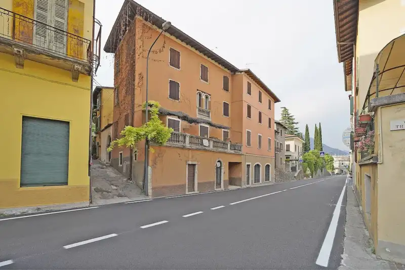 Rustico zu verkaufen in Bogliaco, Gargnano