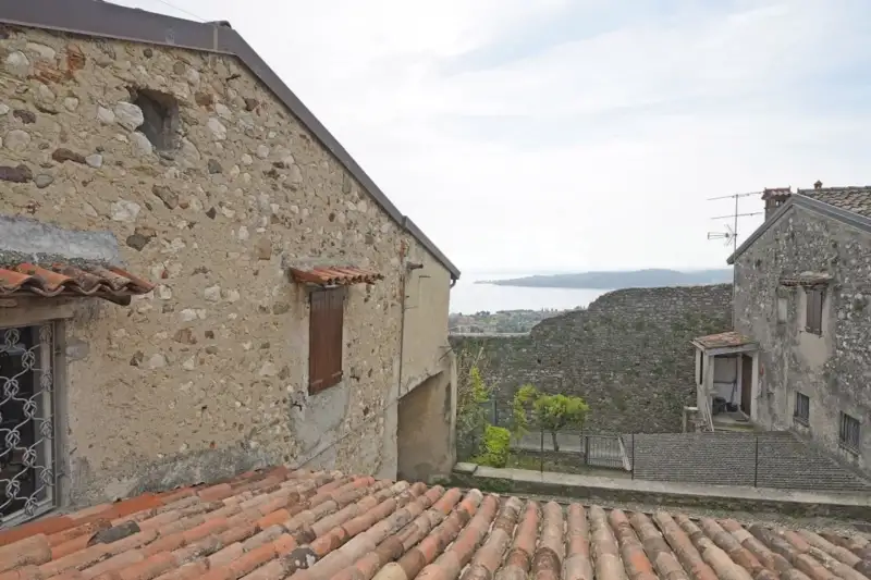 Haus mit Seeblick zu verkaufen in Padenghe, Padenghe sul Garda