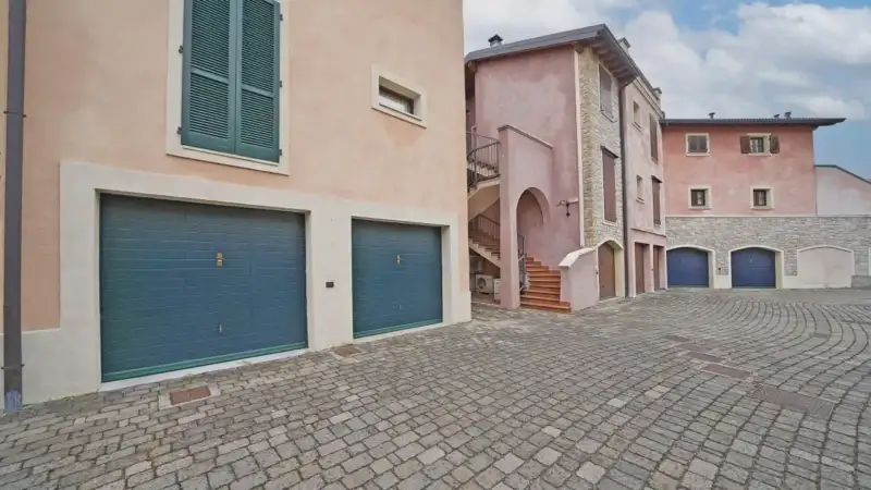 Wohnung mit Terrasse in einer Wohnanlage mit Swimmingpool in Manerba del Garda, Manerba del Garda