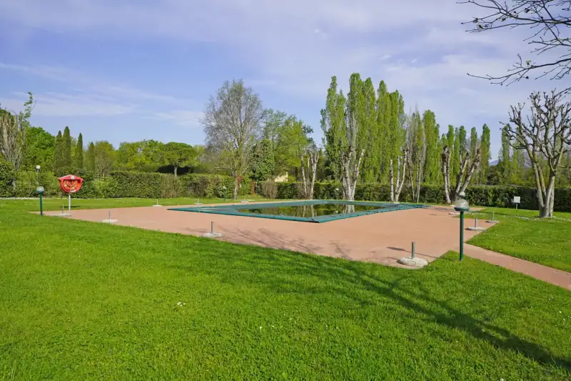 Helle Dreizimmerwohnung mit Schwimmbad in der Nähe von Garda Golf in Soiano del Lago, Soiano del Lago