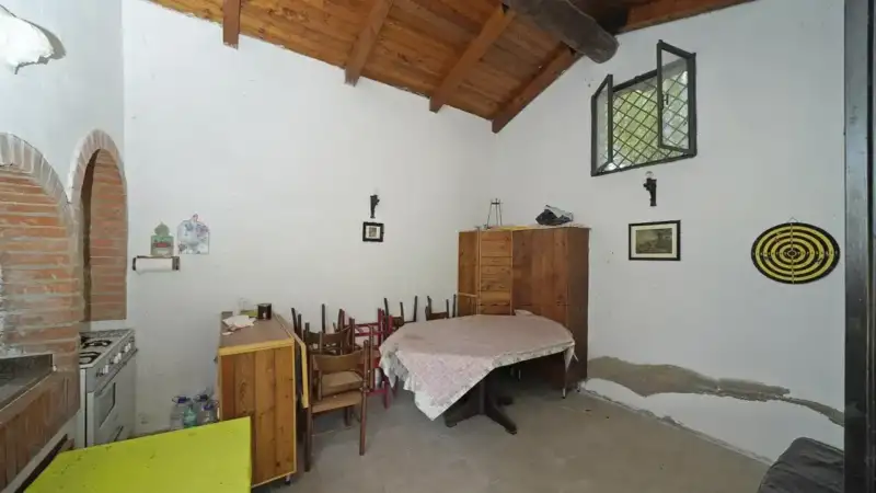 Freistehendes Haus mit großem Grundstück in Calvagese della Riviera, Calvagese della Riviera