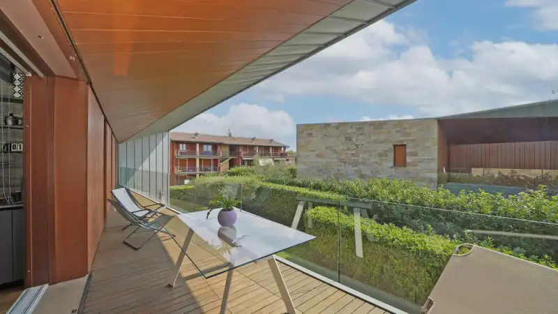 Moderno trilocale con ampio terrazzo a Lugana di Sirmione, Sirmione