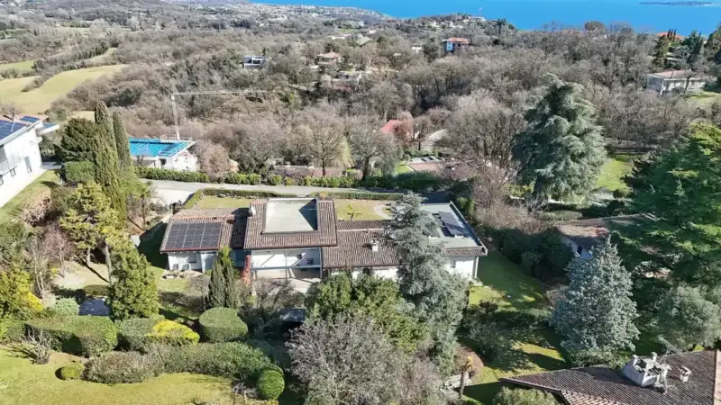 Saniertes Doppelhaus mit Garten und Seeblick in Padenghe sul Garda, Padenghe sul Garda