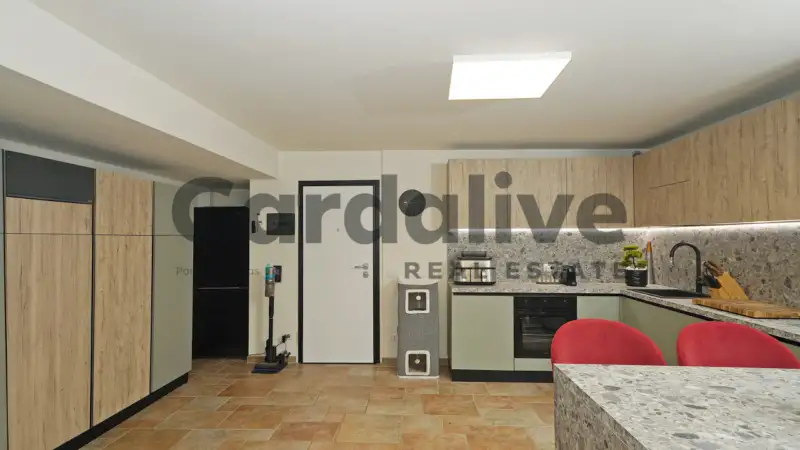 Vollständig saniertes Loft mit eigenem Eingang in Manerba del Garda, Manerba del Garda
