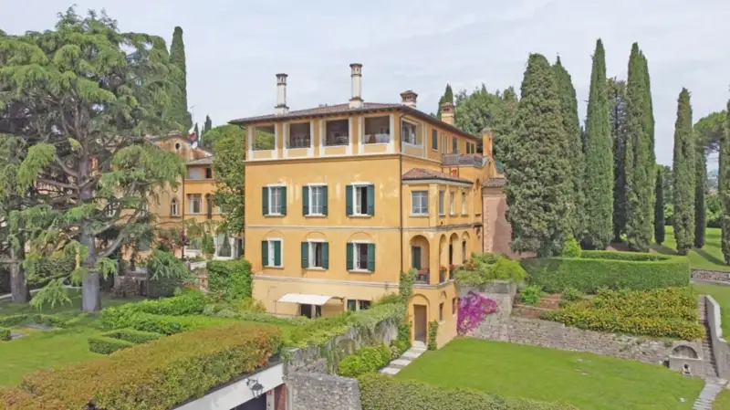 Elegante Wohnung in Tenuta Le Posteghe in Polpenazze del Garda, Polpenazze del Garda