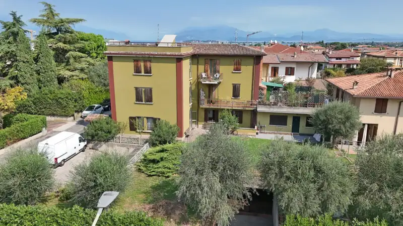 Quadrilocale in zona residenziale a Desenzano, Desenzano del Garda